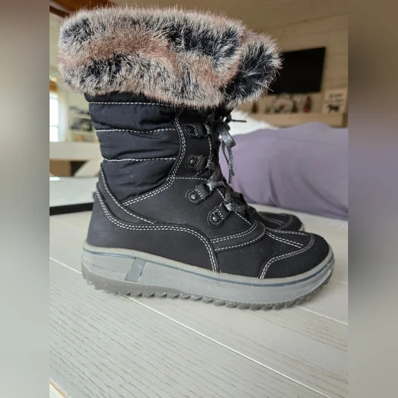 Santana Canada "Myrah" Winter Boots - Picture 2 of 16